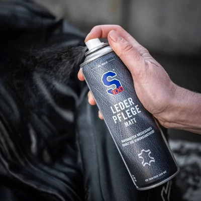 S100_Motorosruha_tisztito_bor_feluletre_300ml