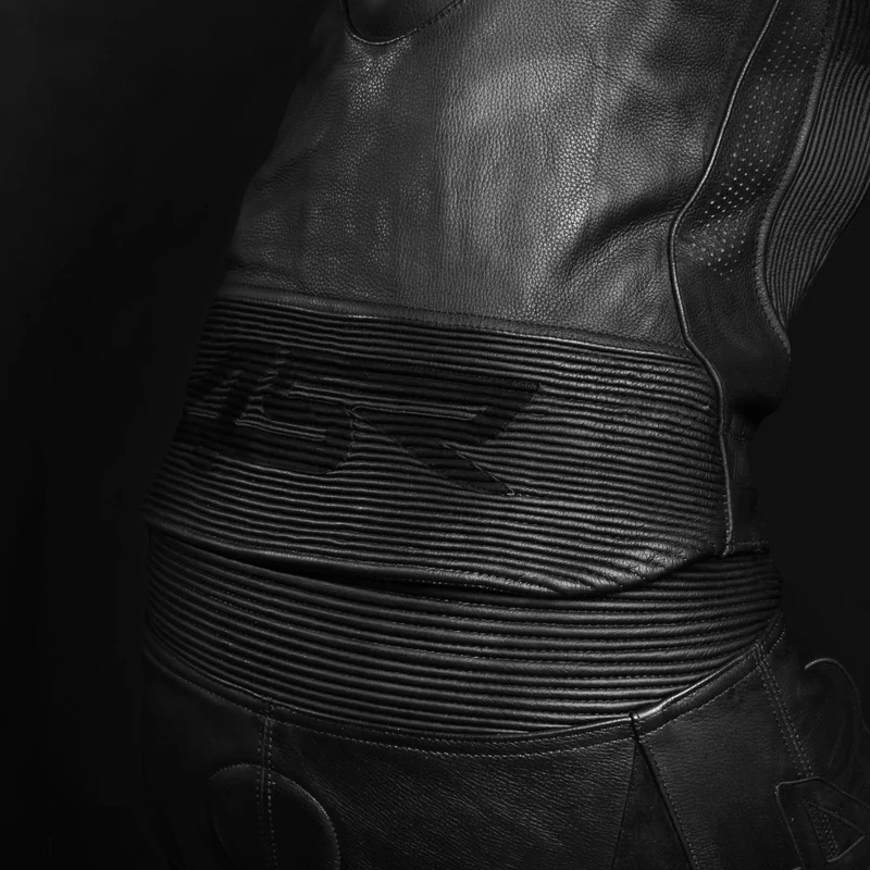 new_rr_lady_black_AR