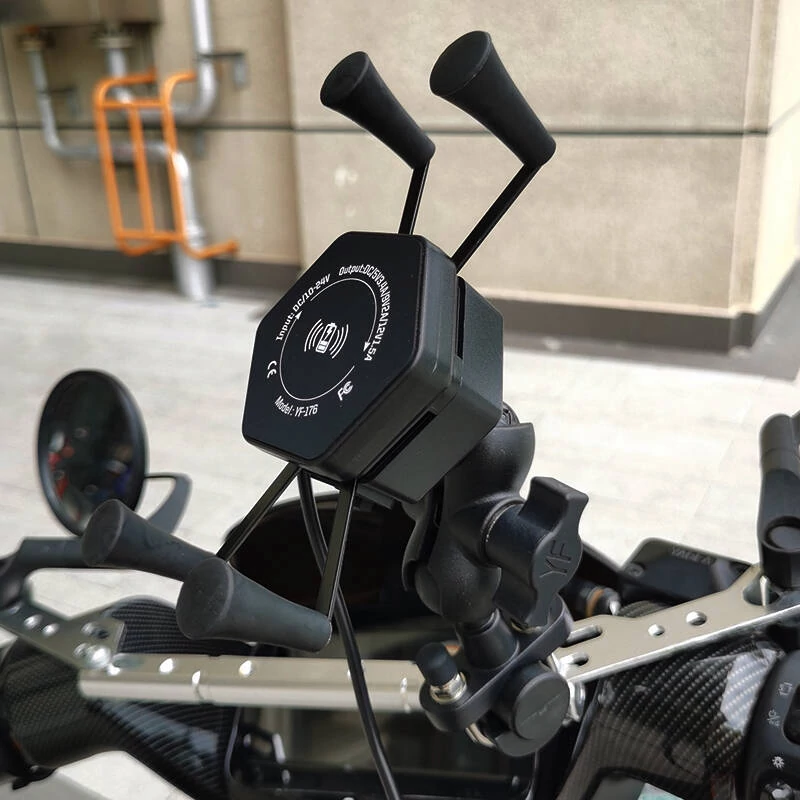 FreedConn MC20W motorkerékpár-tartó, 15W-os induktív töltéssel, kormányra és tükör alá rögzíthető